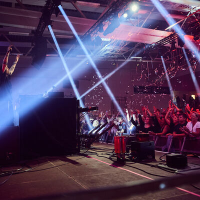 Bild vergrößern: TUJAMO & Friends