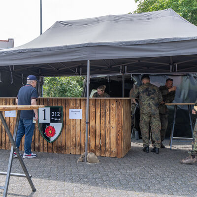 Bild vergrößern: Festplatz