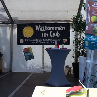 Bild vergrößern: Festplatz