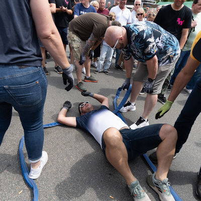 Bild vergrößern: Panzerziehen