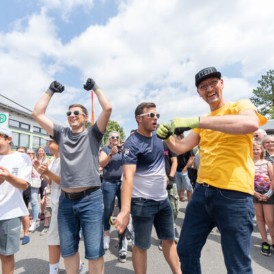 Bild vergrößern: Panzerziehen