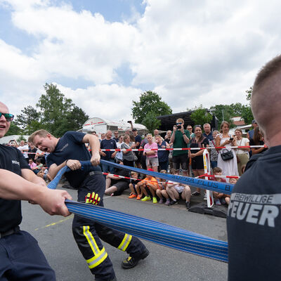 Bild vergrößern: Panzerziehen