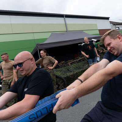 Bild vergrößern: Panzerziehen