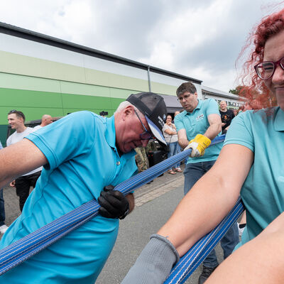 Bild vergrößern: Panzerziehen