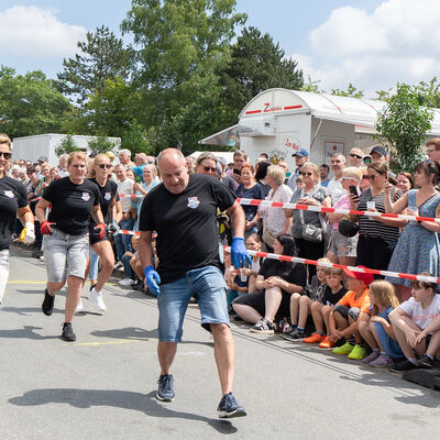 Bild vergrößern: Panzerziehen