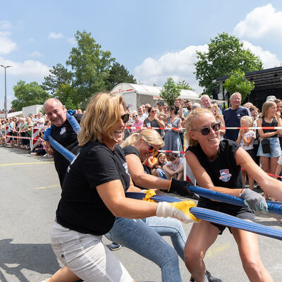 Bild vergrößern: Panzerziehen