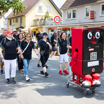 Bild vergrößern: Festumzug am 29.06.2025