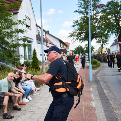Bild vergrößern: Festumzug am 29.06.2025