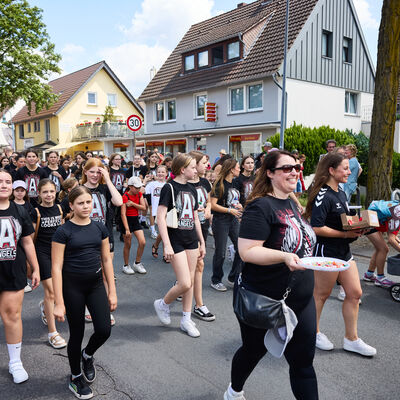 Bild vergrößern: Festumzug am 29.06.2025