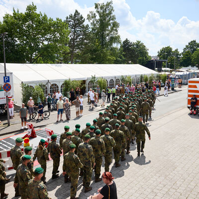Bild vergrößern: Festumzug am 29.06.2025