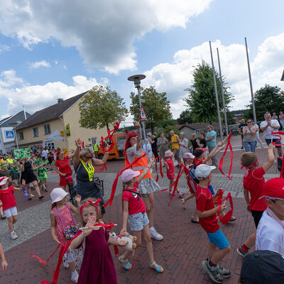 Bild vergrößern: Festumzug am 29.06.2025