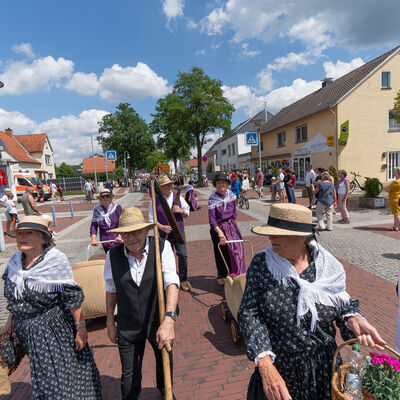 Bild vergrößern: Festumzug am 29.06.2025
