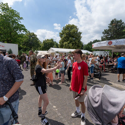 Bild vergr&ouml;&szlig;ern: Festplatz 2