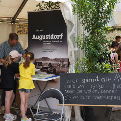 Bild vergr&ouml;&szlig;ern: Festplatz 2