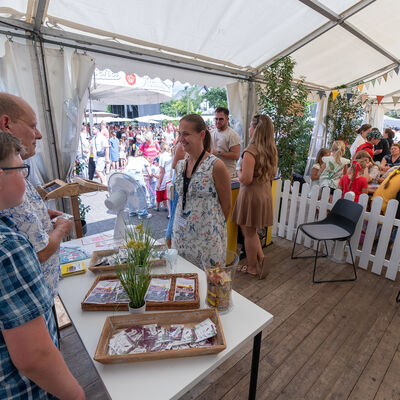 Bild vergr&ouml;&szlig;ern: Festplatz 2