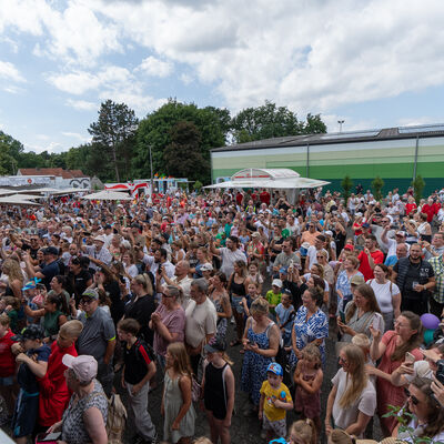 Bild vergr&ouml;&szlig;ern: Festplatz 2