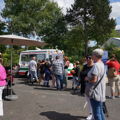 Bild vergr&ouml;&szlig;ern: Festplatz 2