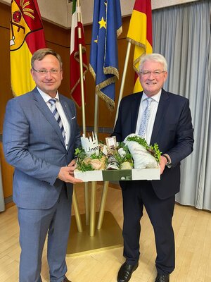 Bild vergrößern: Verabschiedung BM Katzer